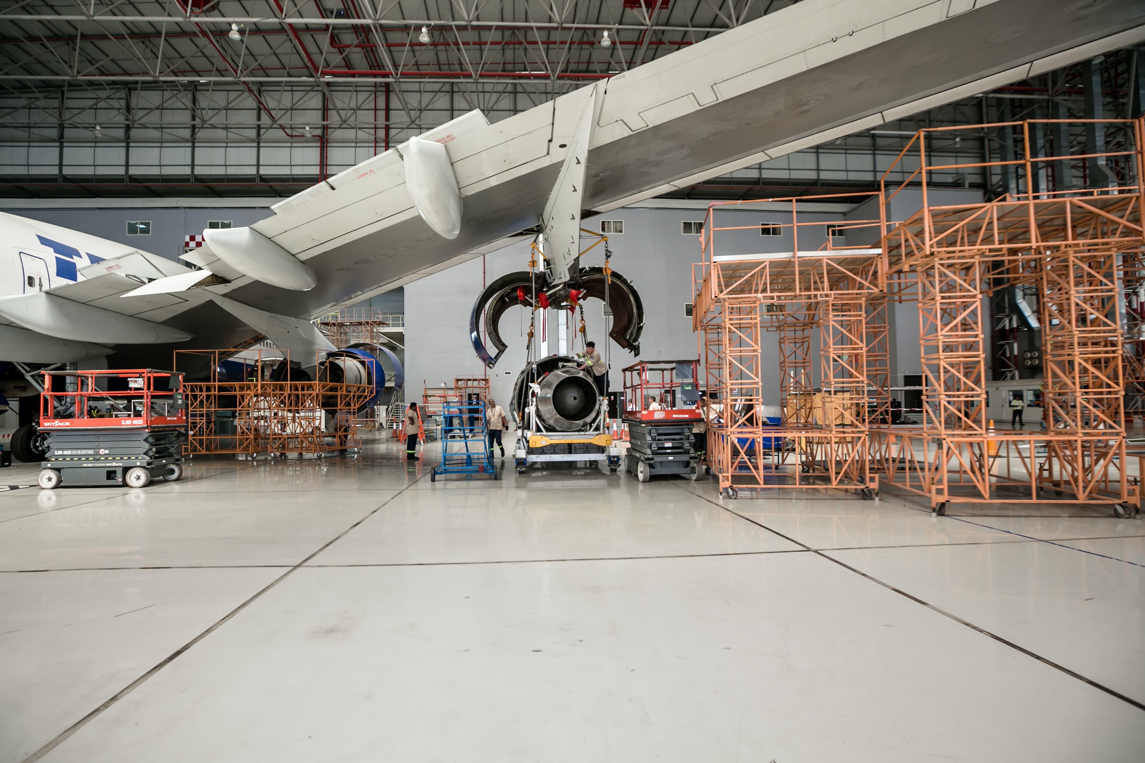 plane under repair